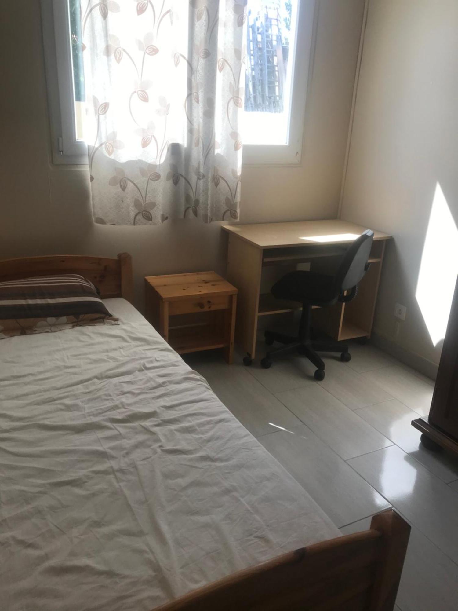 Single * Massy (Essonne)